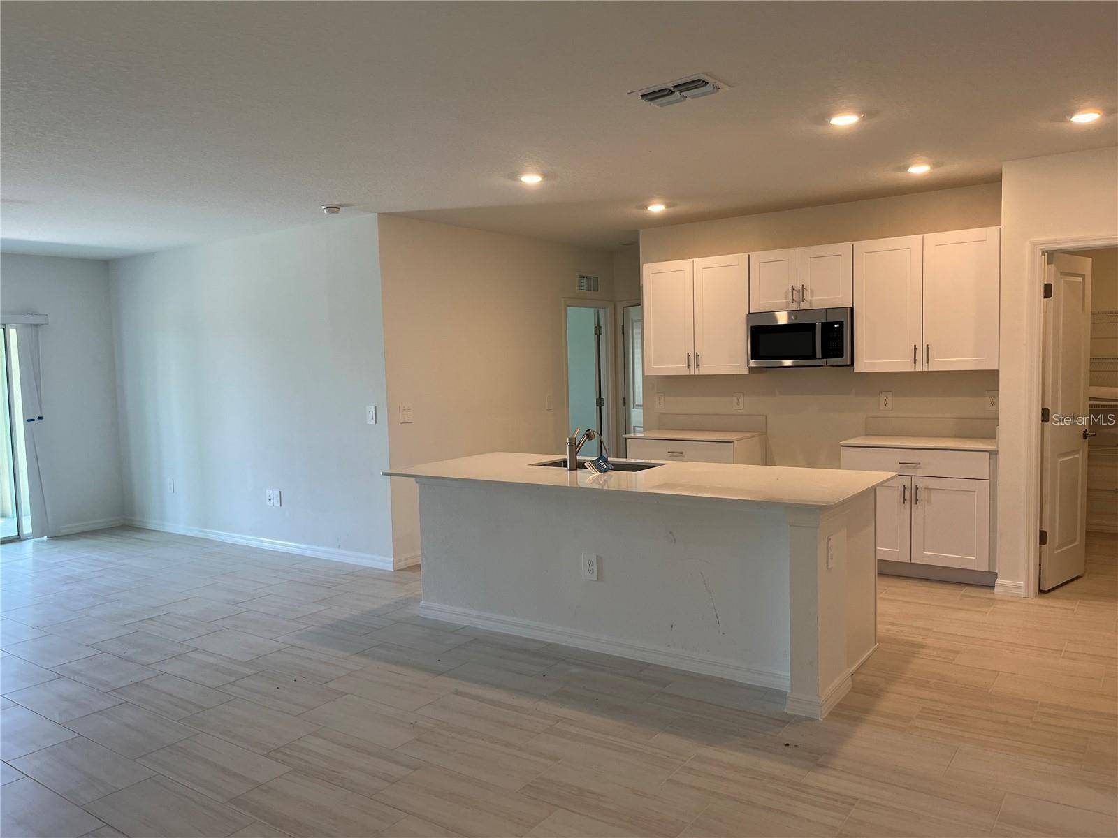 11186 RADIANT SHORE LOOP, San Antonio, FL 33576