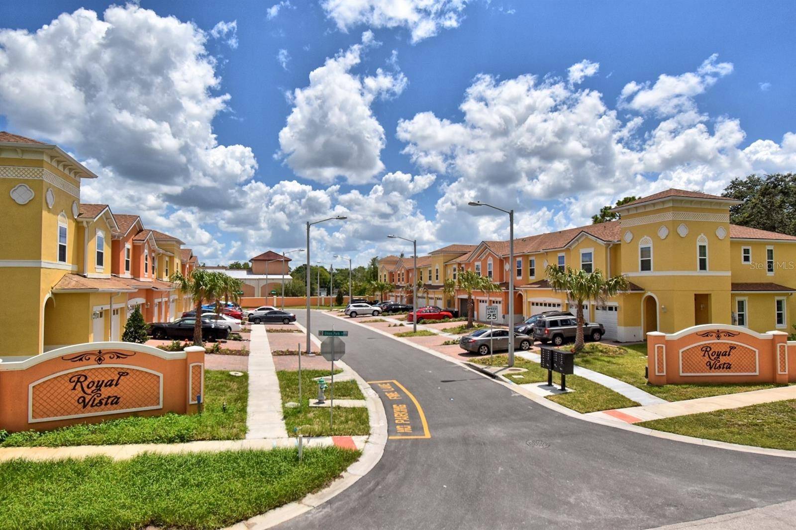 2060 ROYAL VISTA CT, Orlando, FL 32817