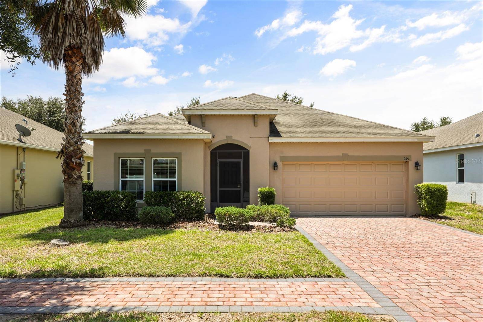 215 LAKES SHORE DR, Davenport, FL 33837