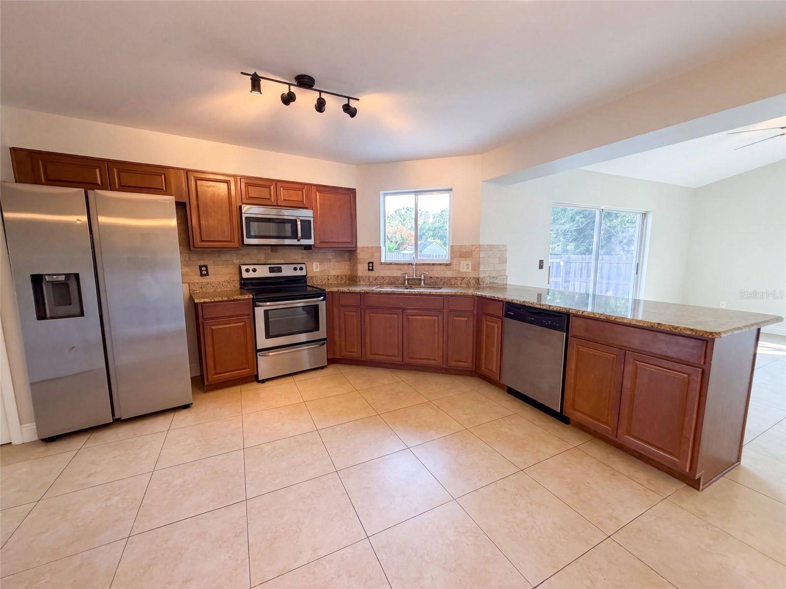 2330 FOGGY RIDGE Pkwy, Land O Lakes, FL 34639