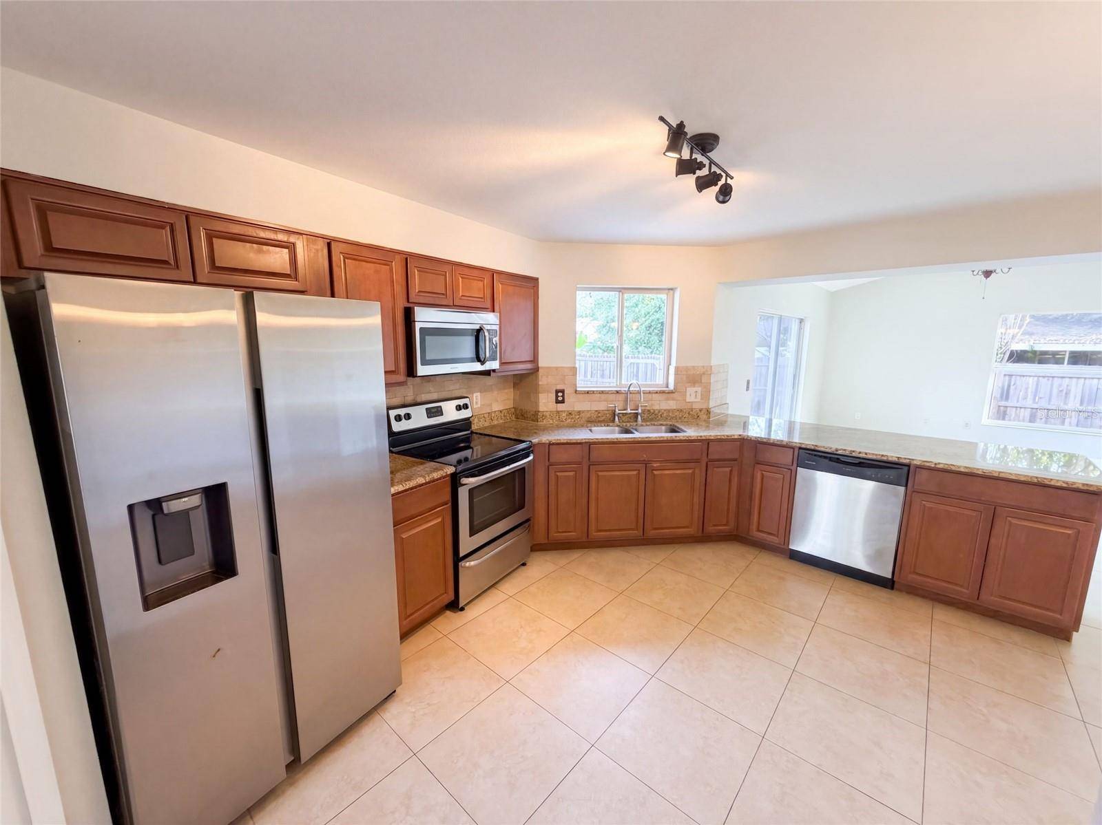 2330 FOGGY RIDGE Pkwy, Land O Lakes, FL 34639