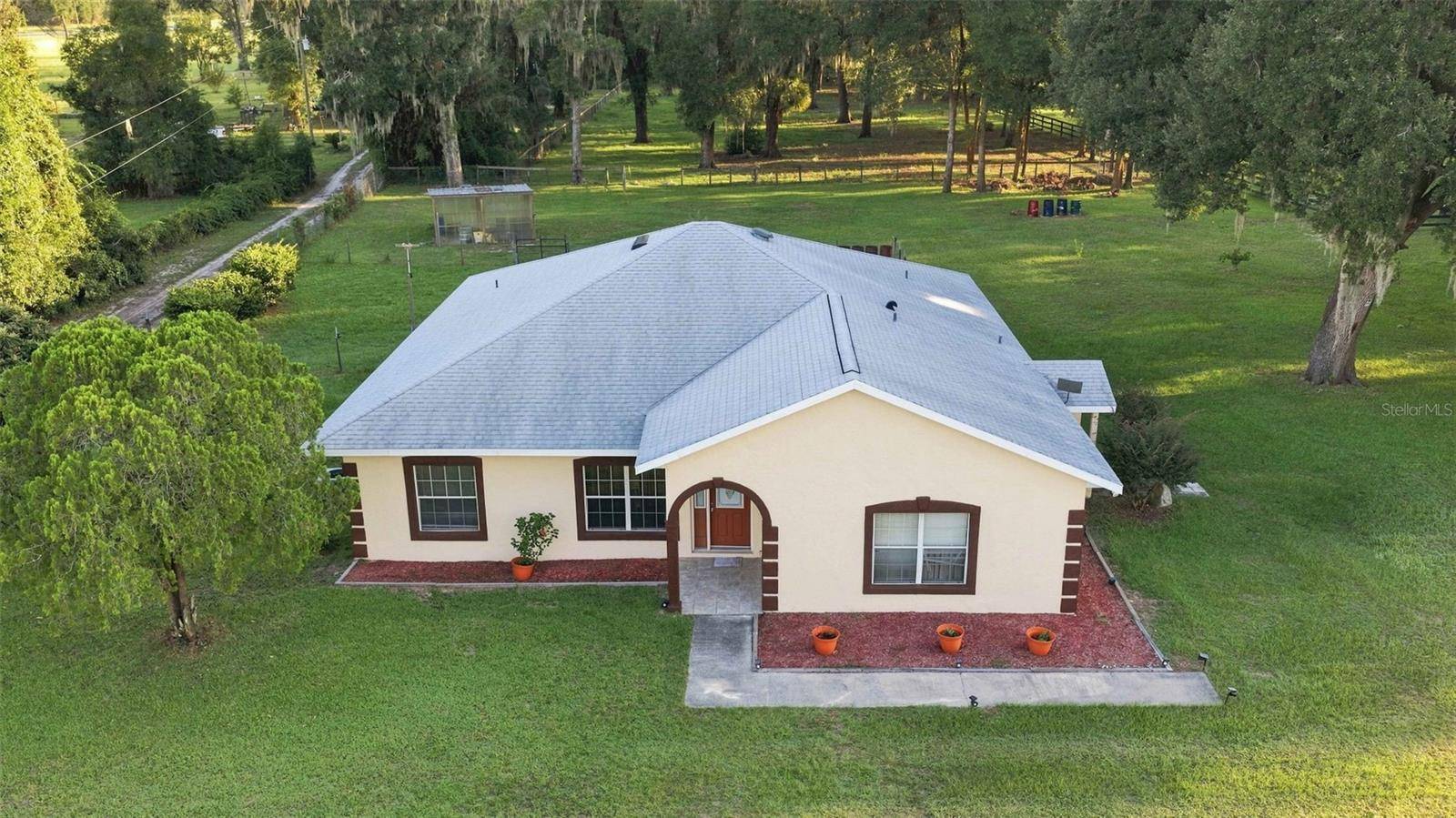 1050 NE 165TH ST, Citra, FL 32113