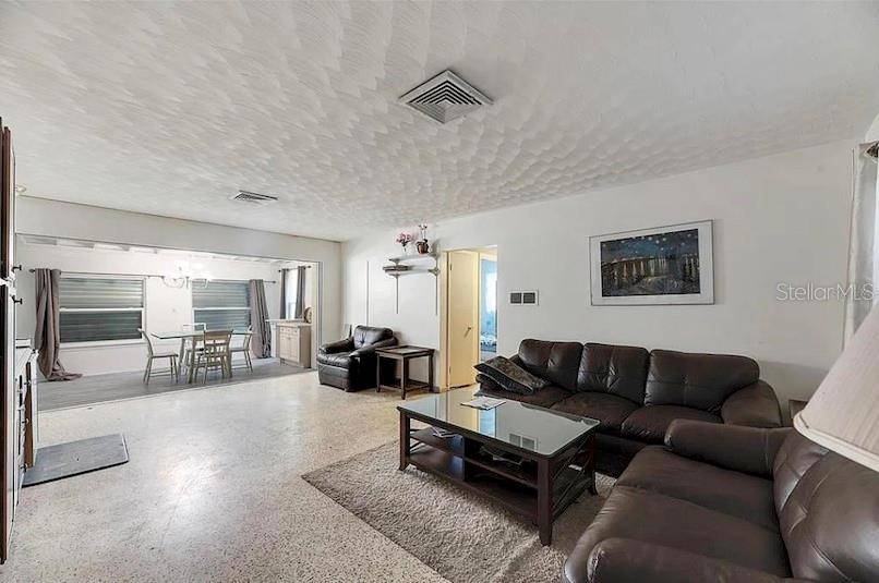 2695 S EAST AVE, Sarasota, FL 34239