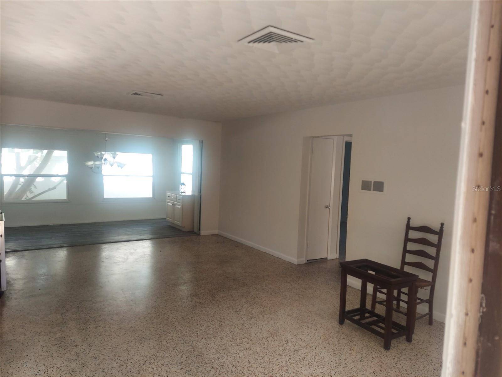 2695 S EAST AVE, Sarasota, FL 34239