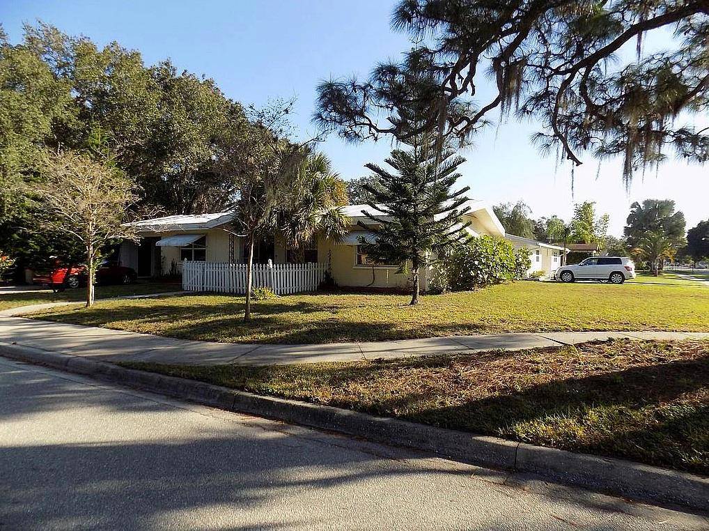 2695 S EAST AVE, Sarasota, FL 34239