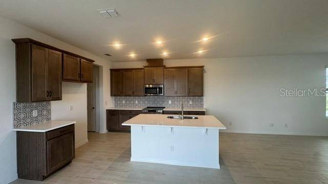 416 OAK FLAT ALY, Groveland, FL 34736