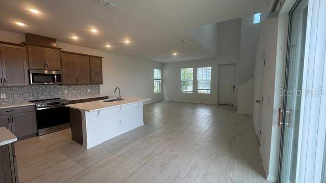416 OAK FLAT ALY, Groveland, FL 34736