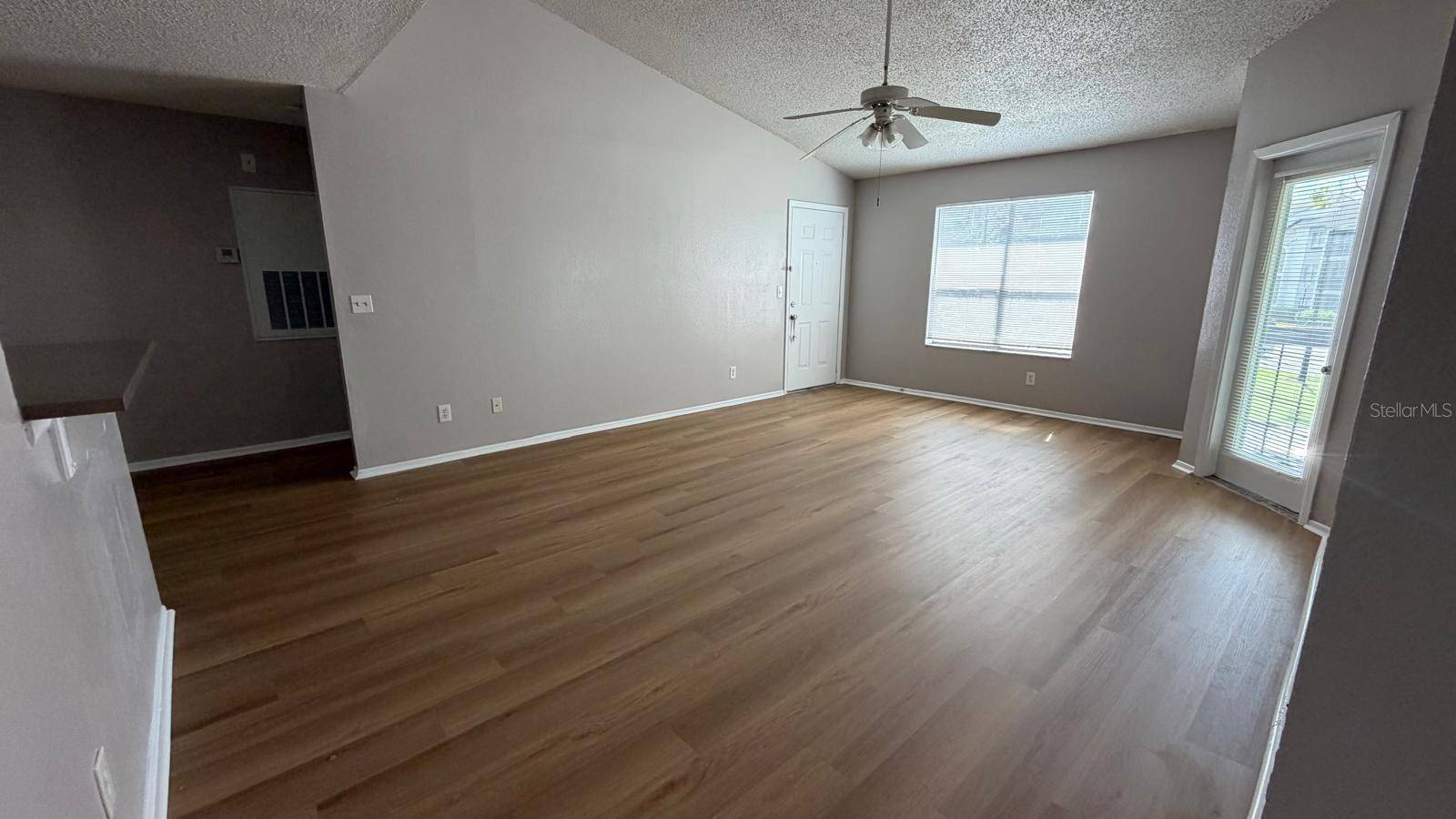 2260 CASCADES BLVD #203, Kissimmee, FL 34741