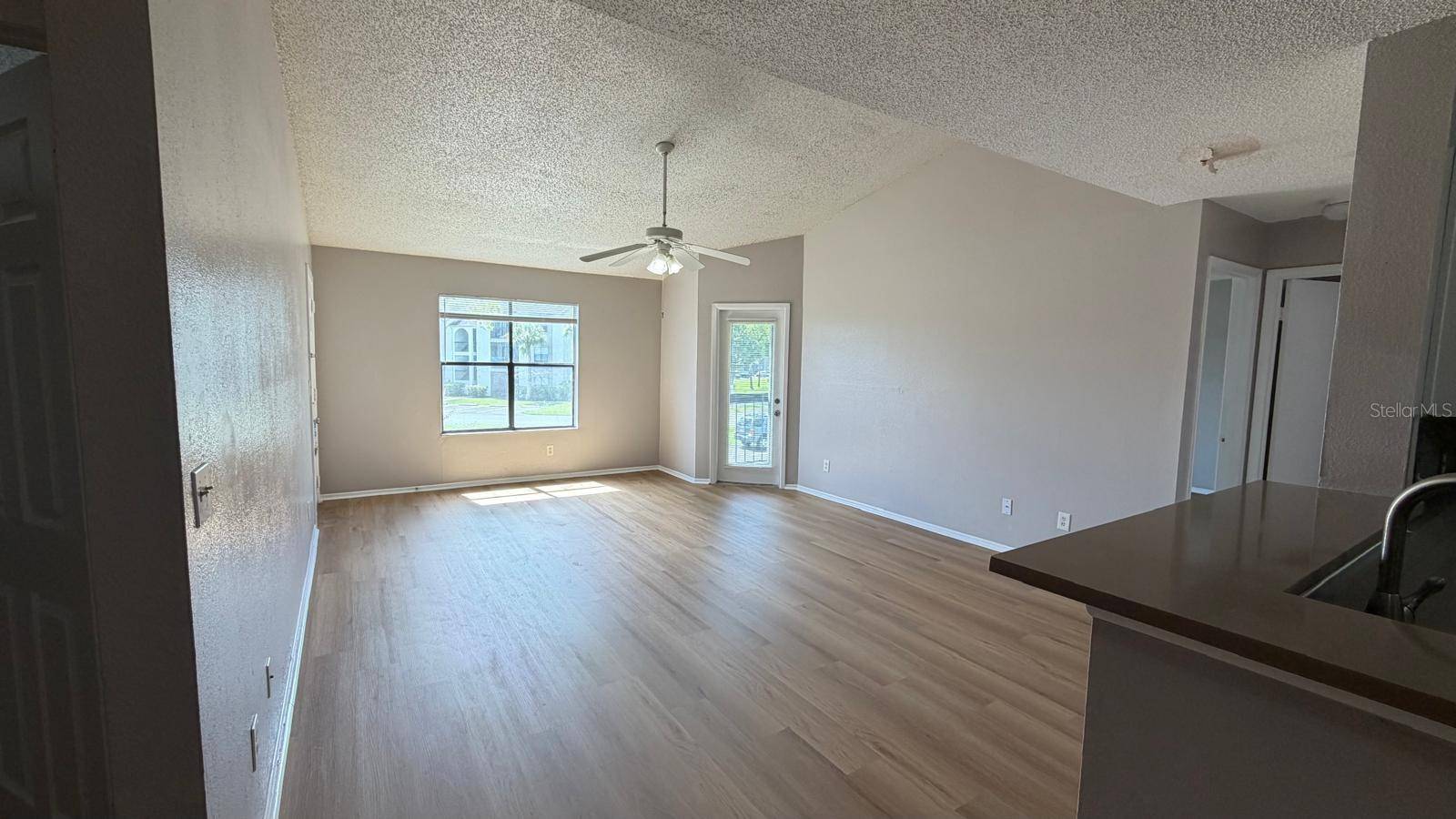 2260 CASCADES BLVD #203, Kissimmee, FL 34741