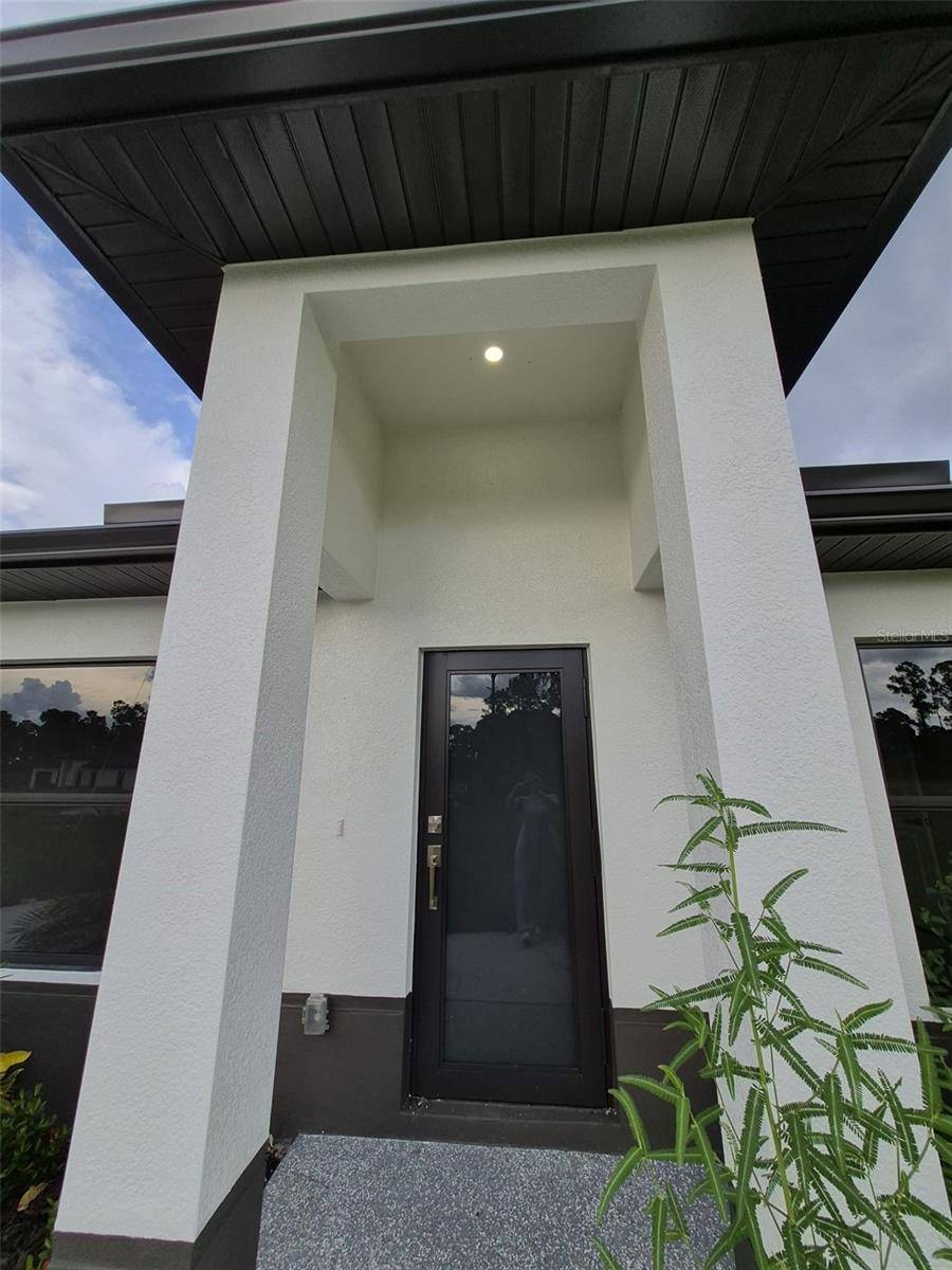 447 WICKHAM AVE S, Lehigh Acres, FL 33974