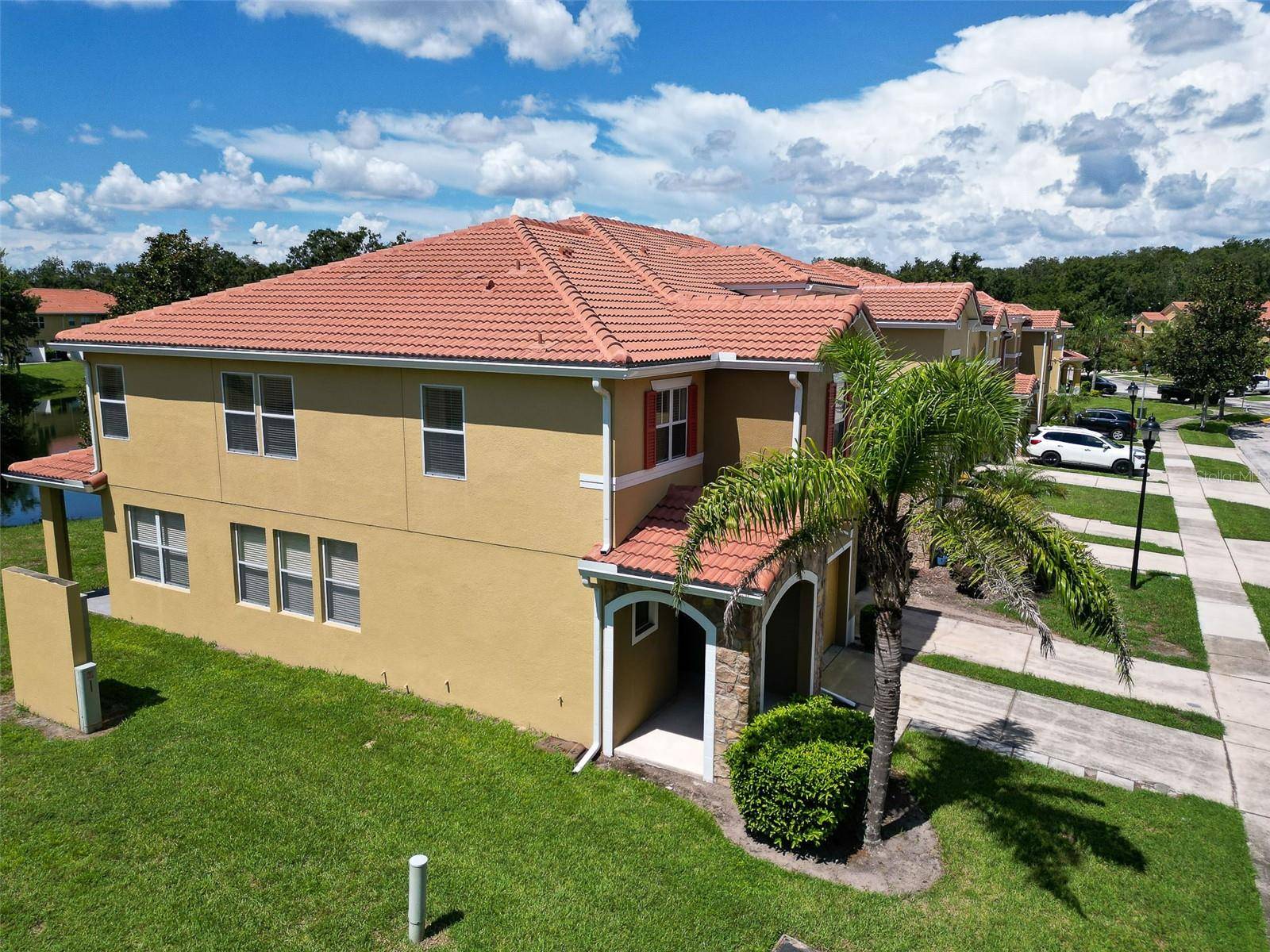 3064 SEAVIEW CASTLE DR, Kissimmee, FL 34746