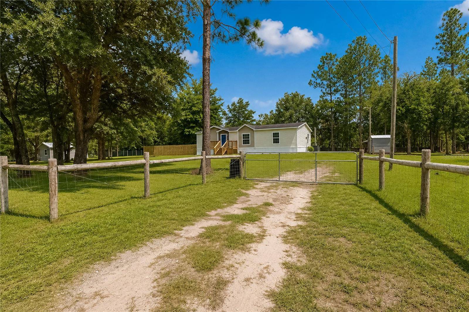 13711 NE 8TH ST, Williston, FL 32696