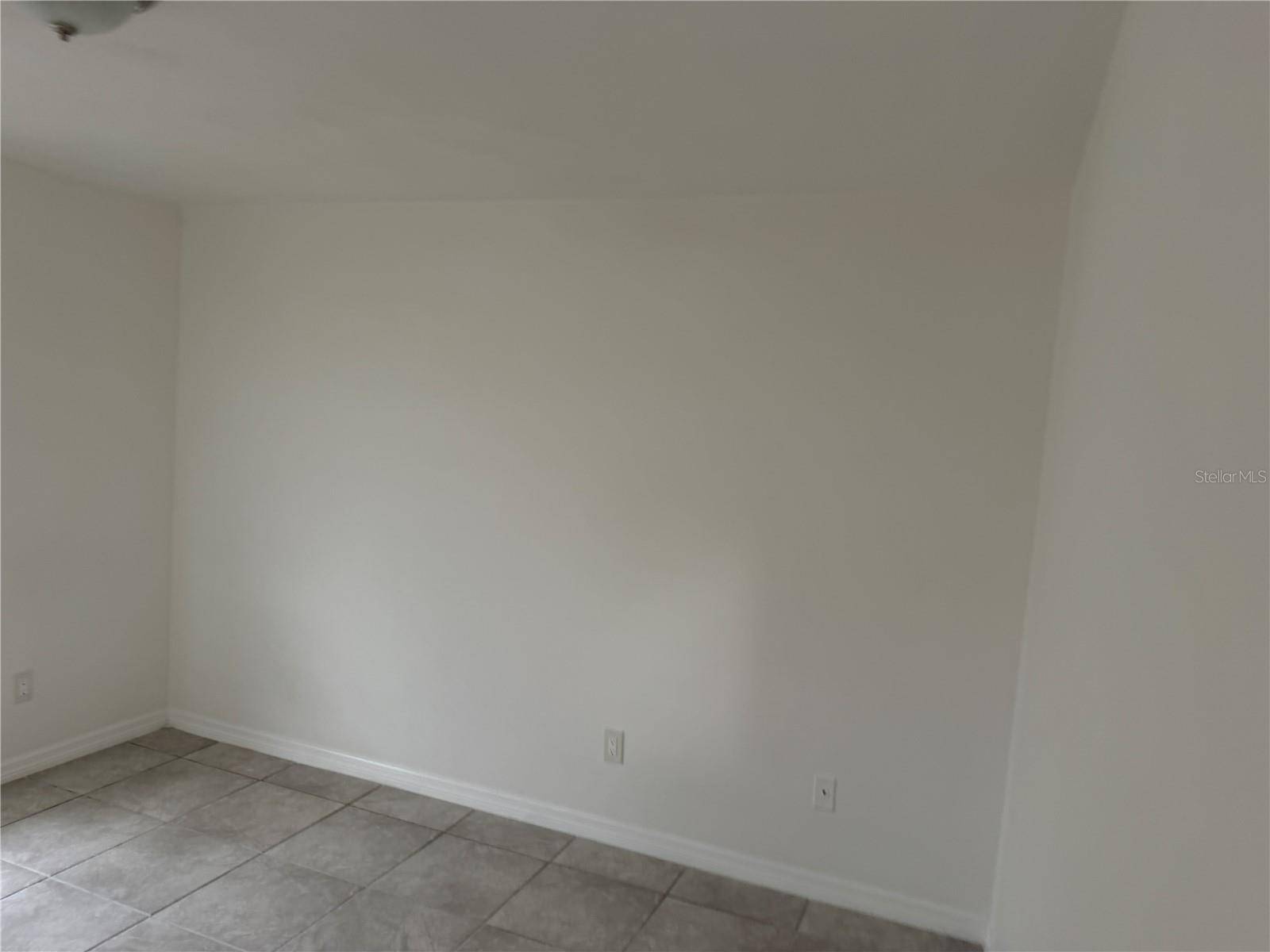11 PINE CIRCLE LN, Ocala, FL 34472