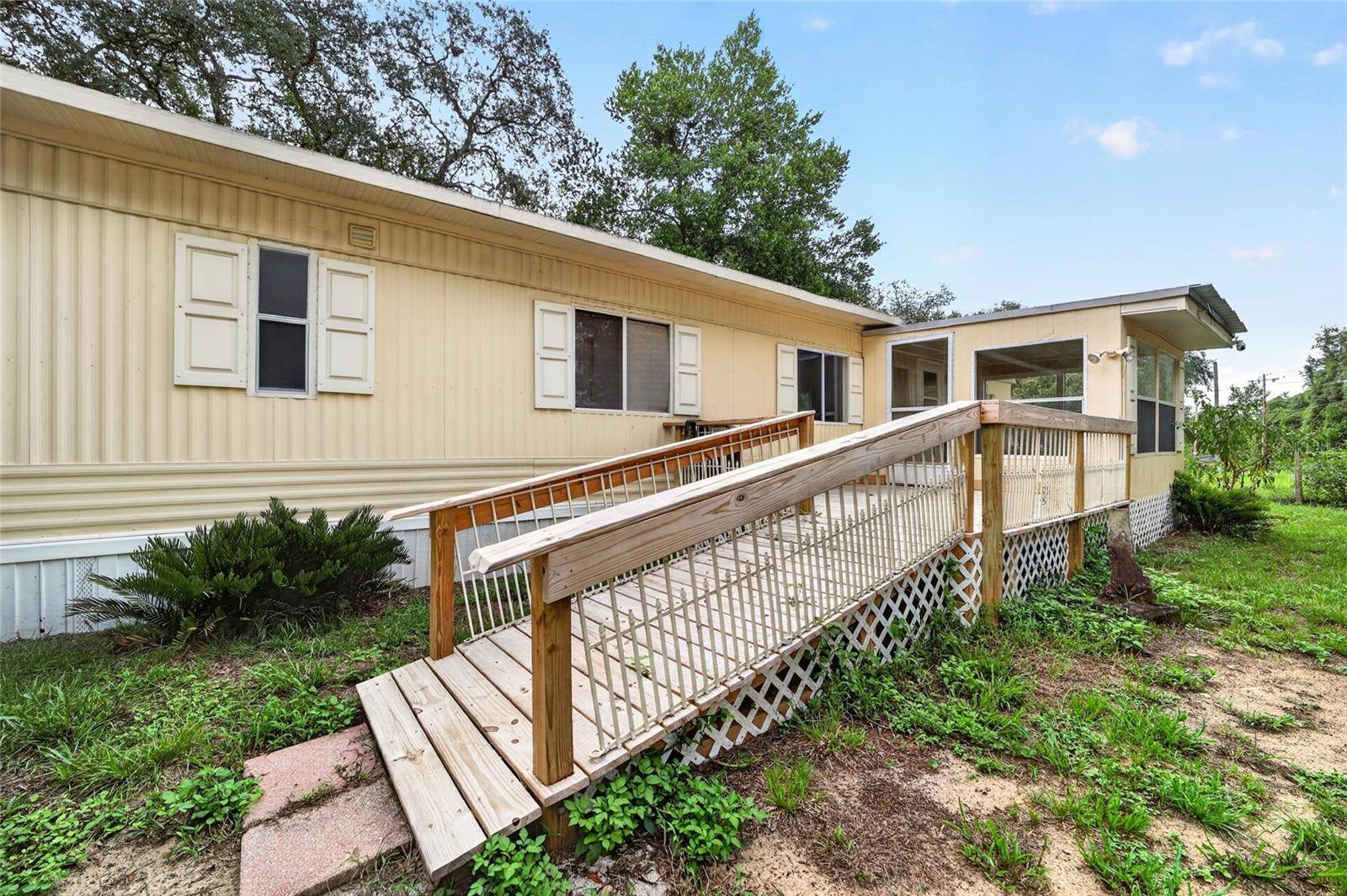 15367 NE 160TH AVENUE RD, Fort Mc Coy, FL 32134