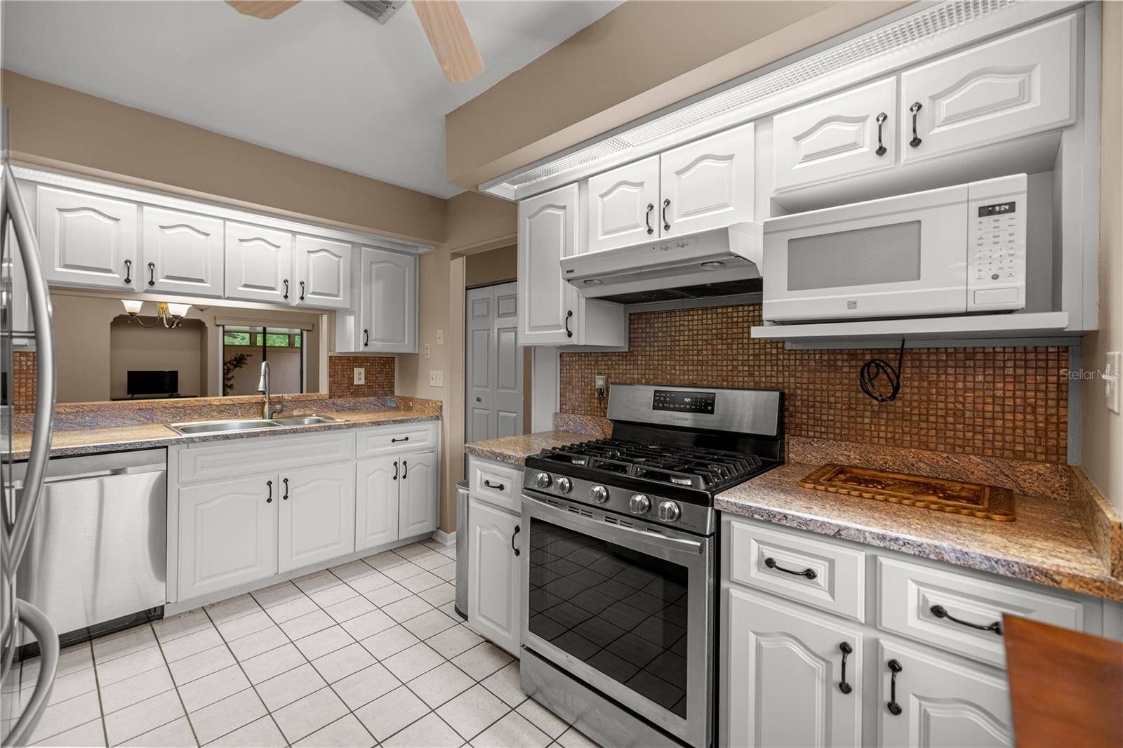 2052 SE 37TH COURT CIR, Ocala, FL 34471