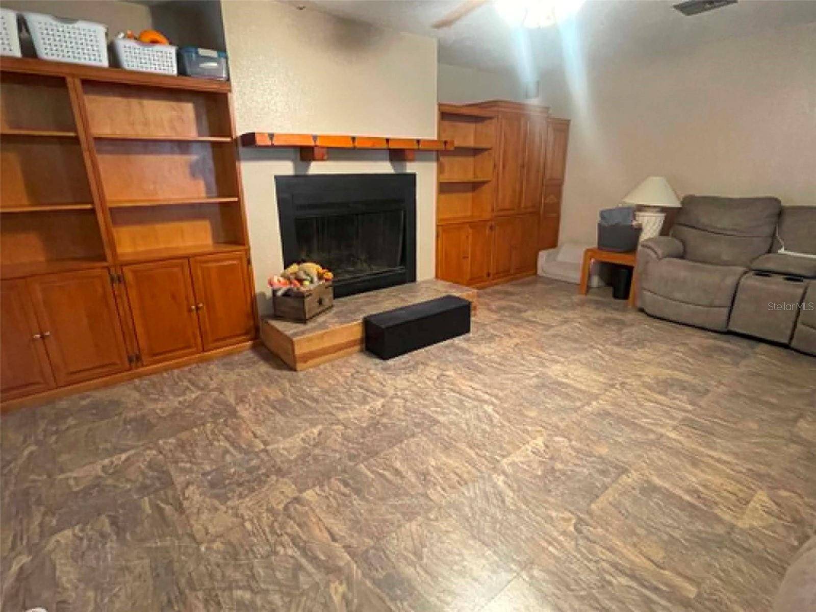 17530 SE HIGHWAY 452, Umatilla, FL 32784