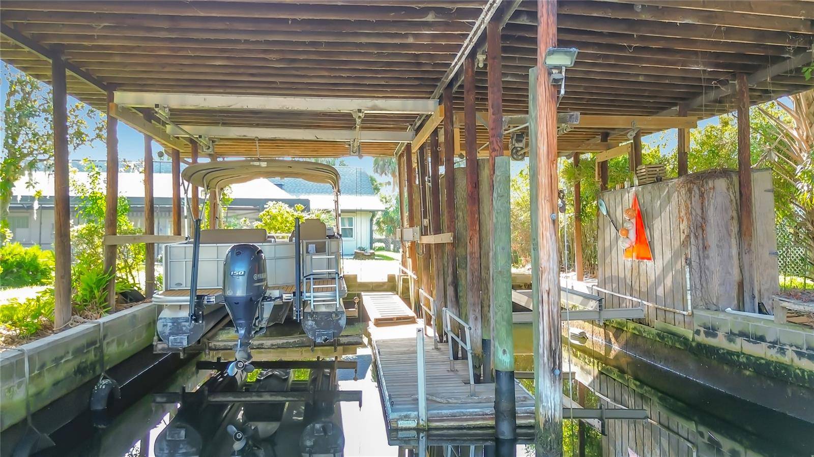 536 NW 9TH AVE, Crystal River, FL 34428