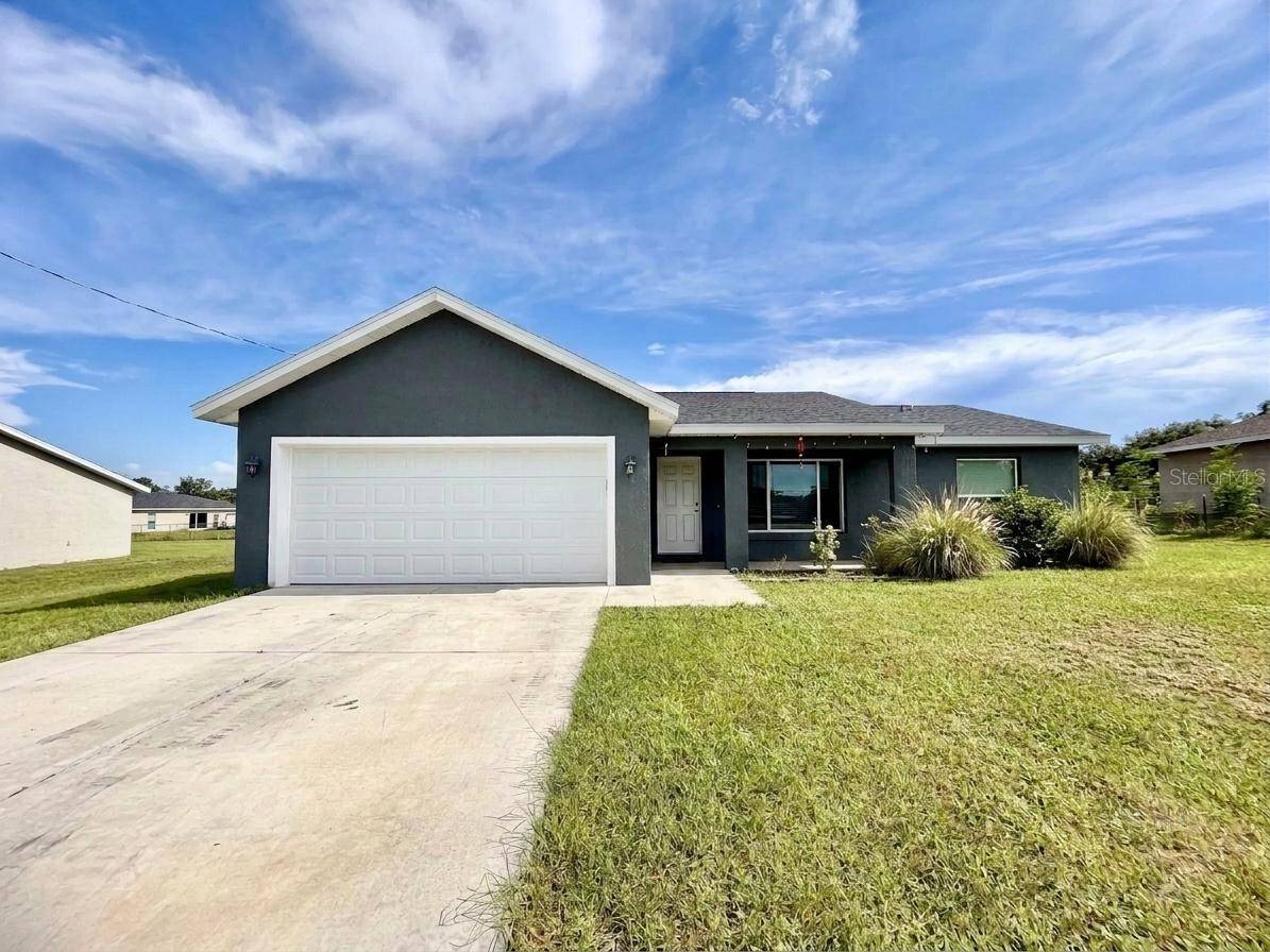 48 MAPLE DR, Ocklawaha, FL 32179