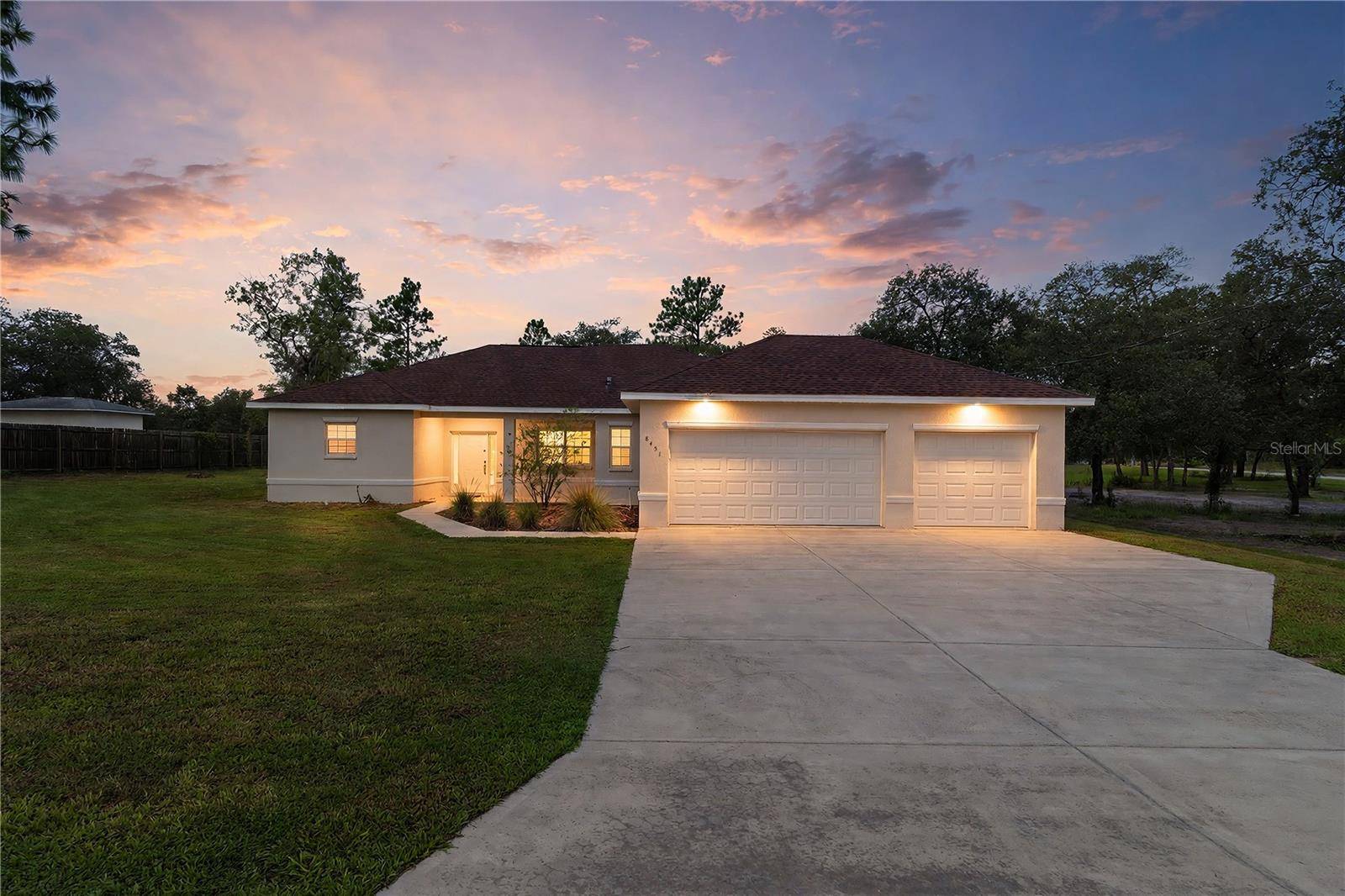 8451 NUZUM RD, Weeki Wachee, FL 34613
