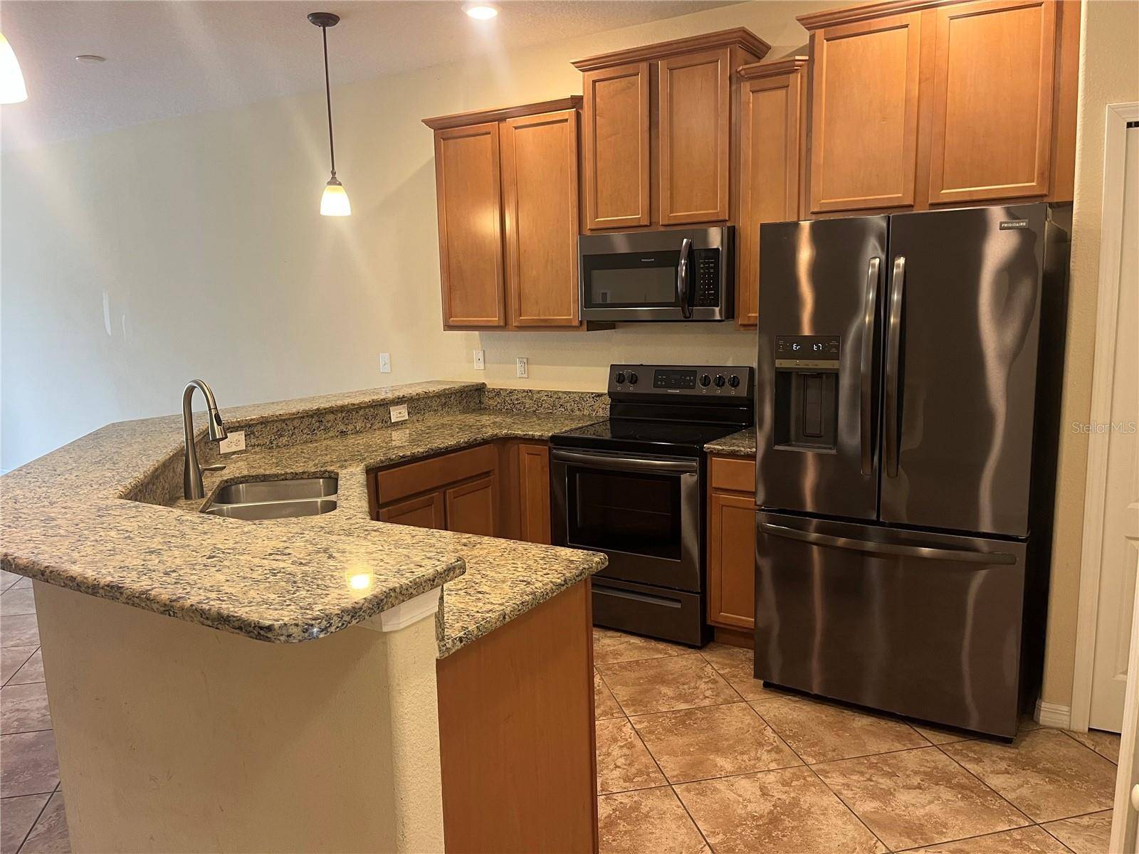 3615 SOLANA CIR #B, Clermont, FL 34711