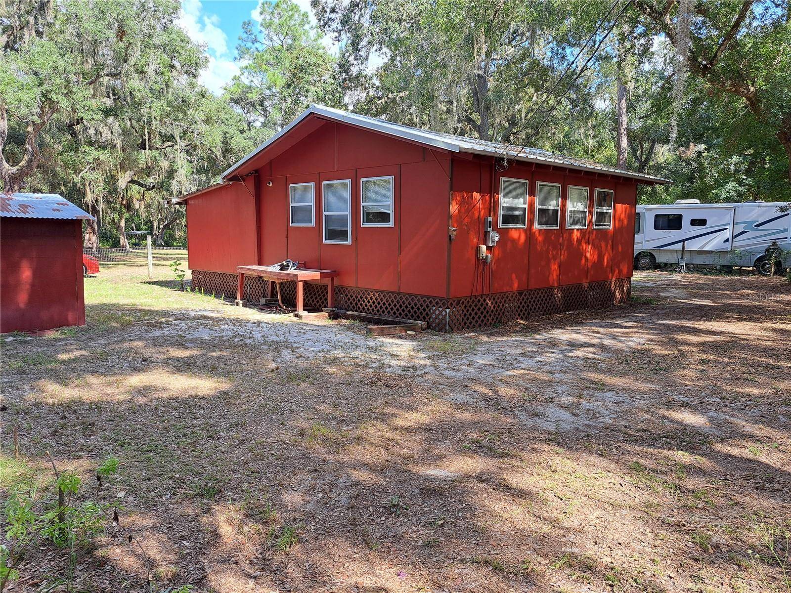 17010 SE 95TH ST RD, Ocklawaha, FL 32179