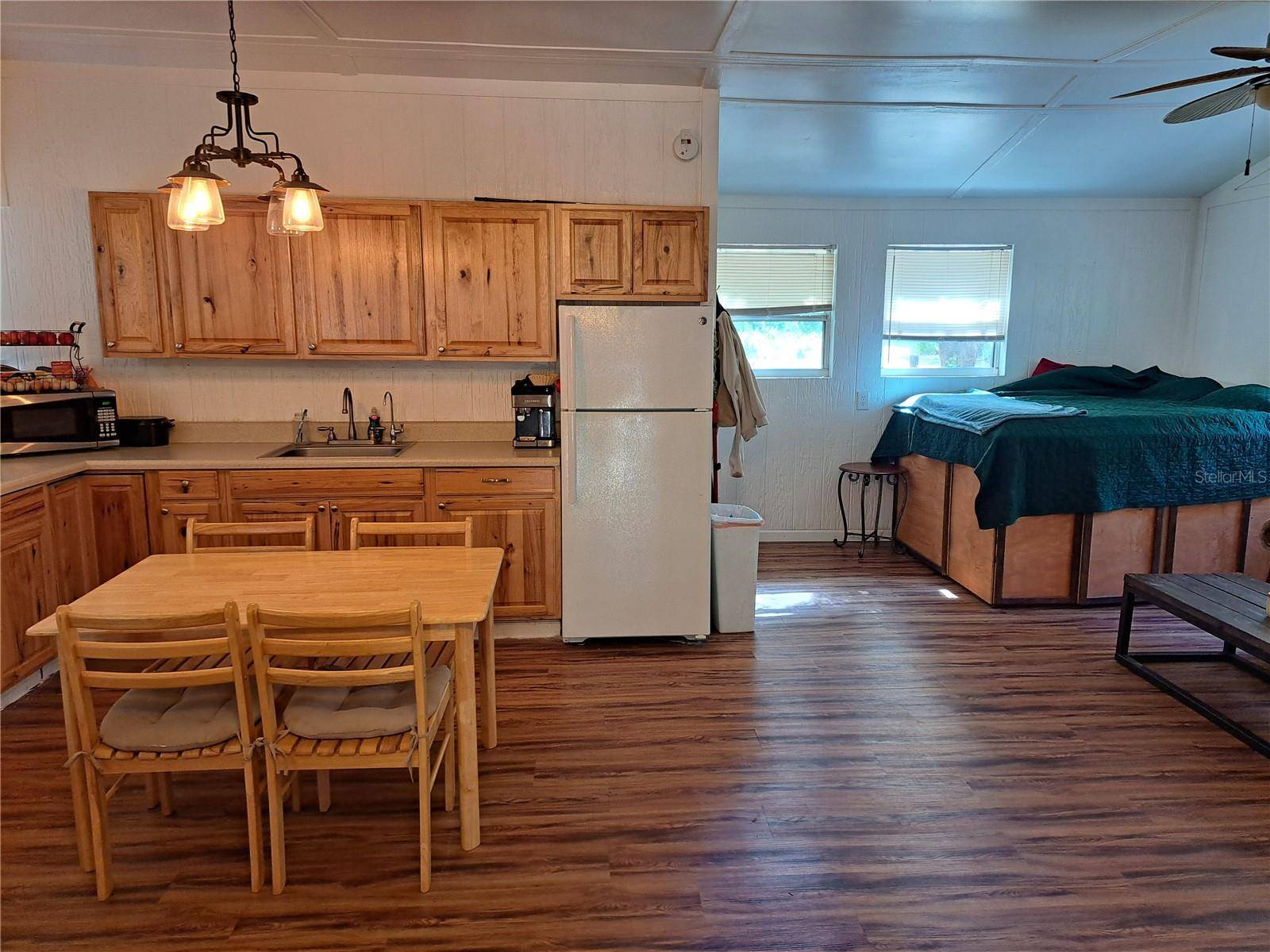 17010 SE 95TH ST RD, Ocklawaha, FL 32179
