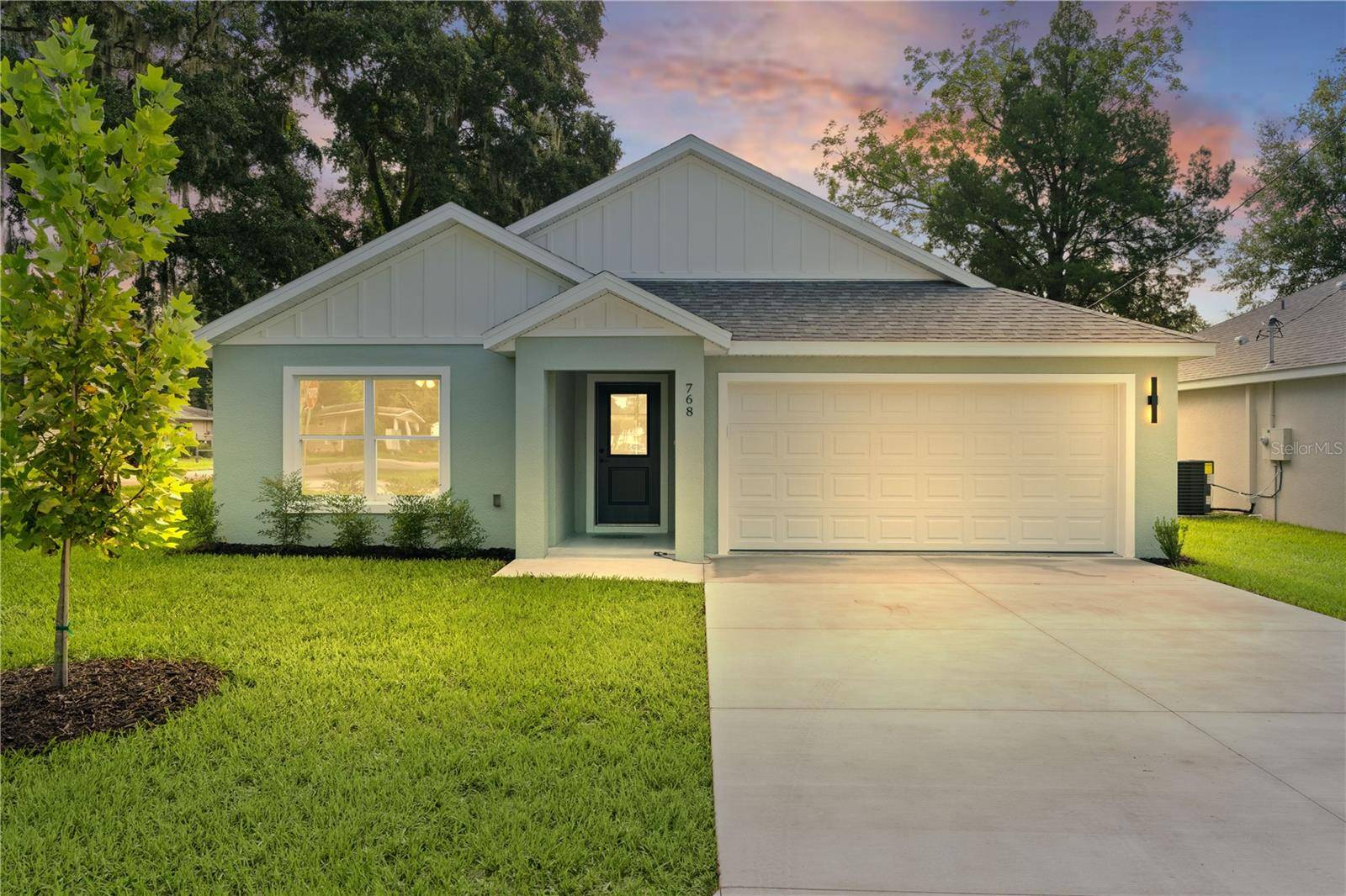 110 SEQUOIA TRL, Ocklawaha, FL 32179