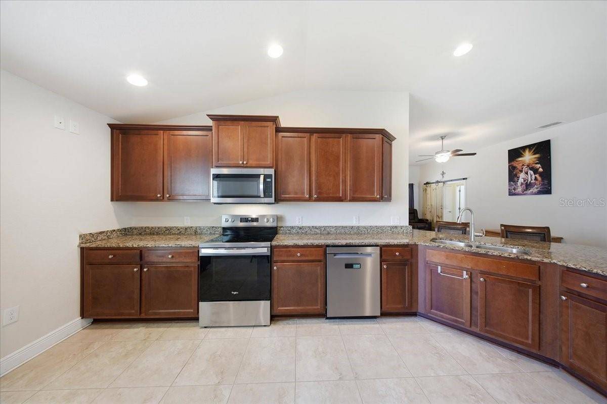 1408 LEGATTO LOOP, Dundee, FL 33838