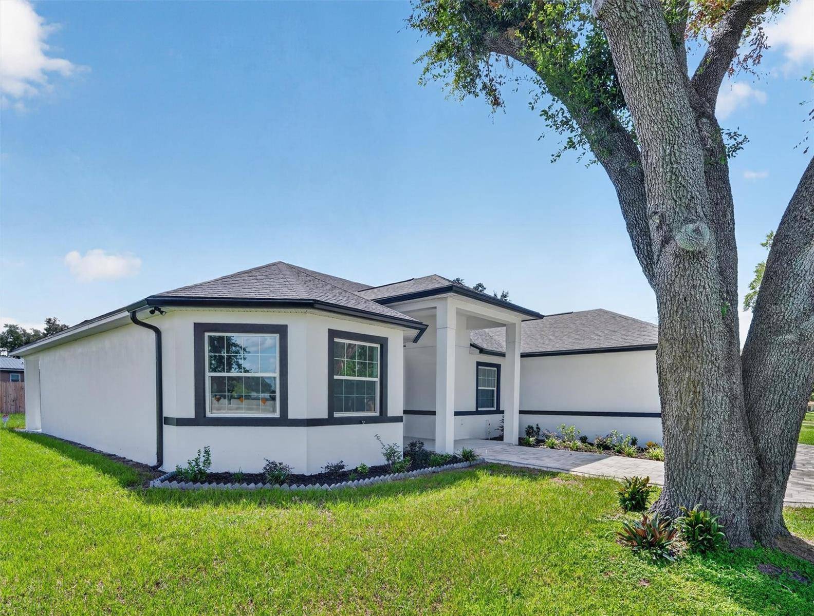 2302 ALLEN DR, Plant City, FL 33563
