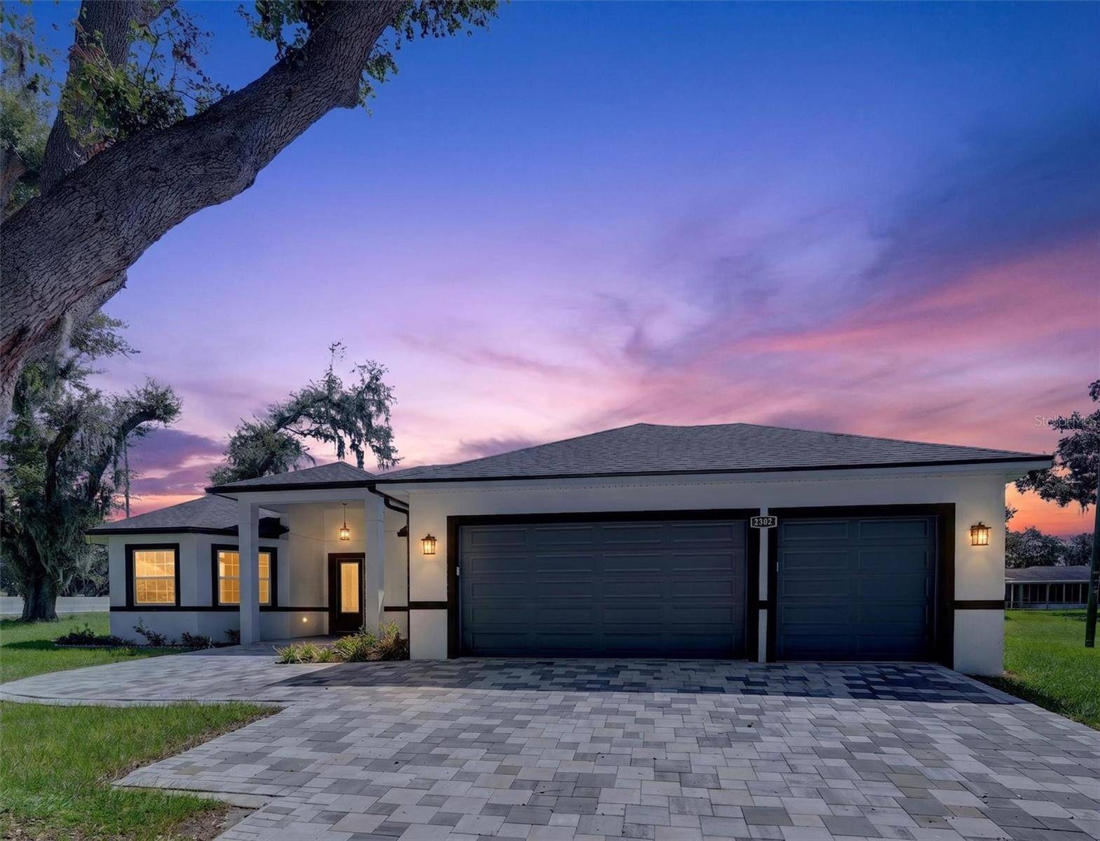 2302 ALLEN DR, Plant City, FL 33563