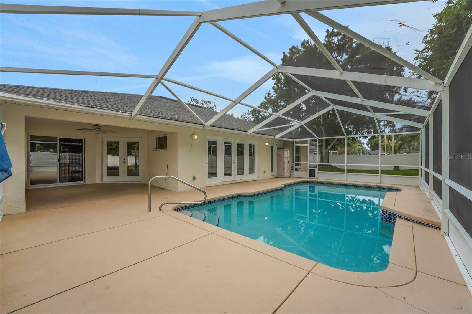 102 HILLSIDE CT, Winter Haven, FL 33884