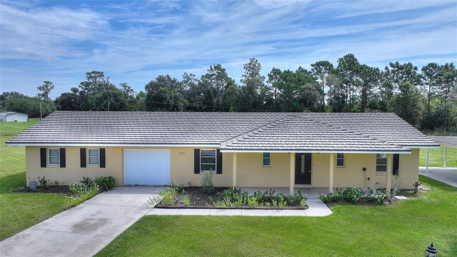 6273 TORONJA DR, Indian Lake Estates, FL 33855