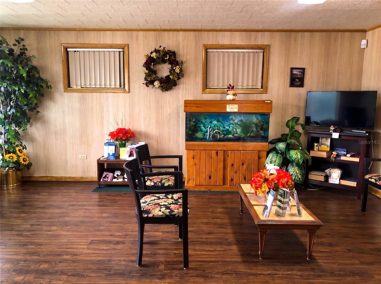 302 W MAIN ST, Bowling Green, FL 33834