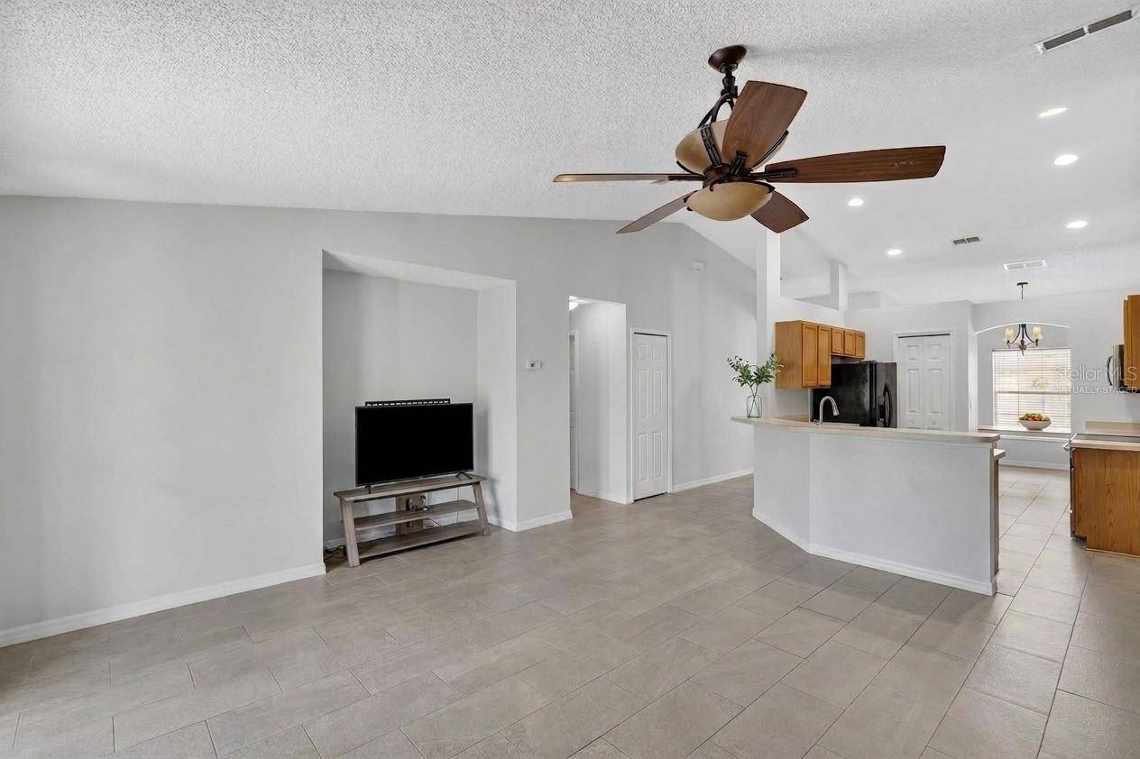1906 MANATEE LN, Kissimmee, FL 34759