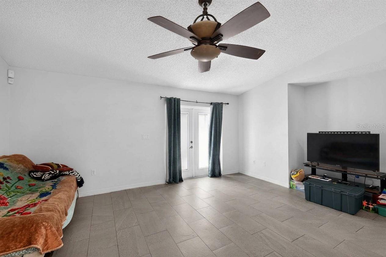 1906 MANATEE LN, Kissimmee, FL 34759