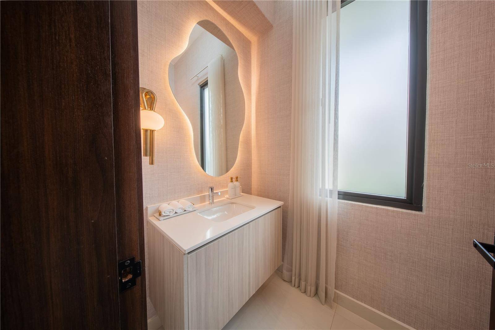 908 CORREDOR MIRALAGO, Dorado, PR 00646