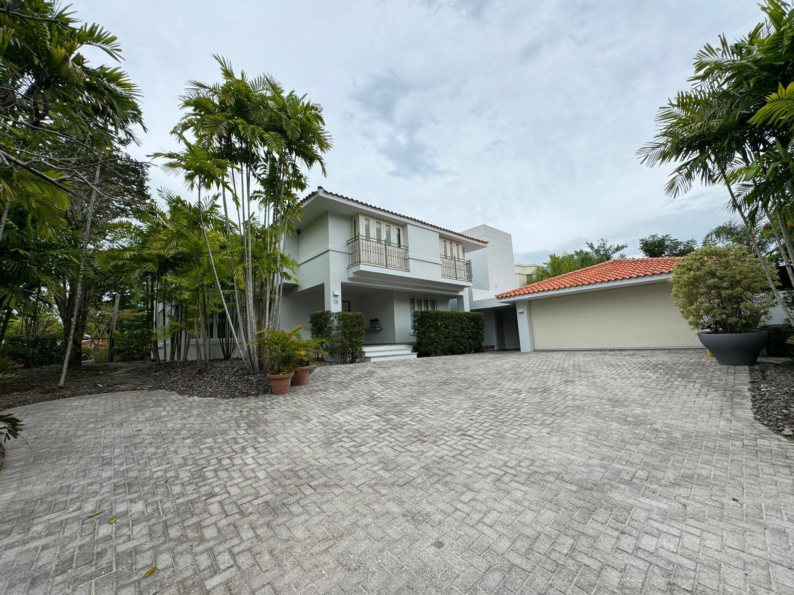 28 DORADO BCH E, Dorado, PR 00646