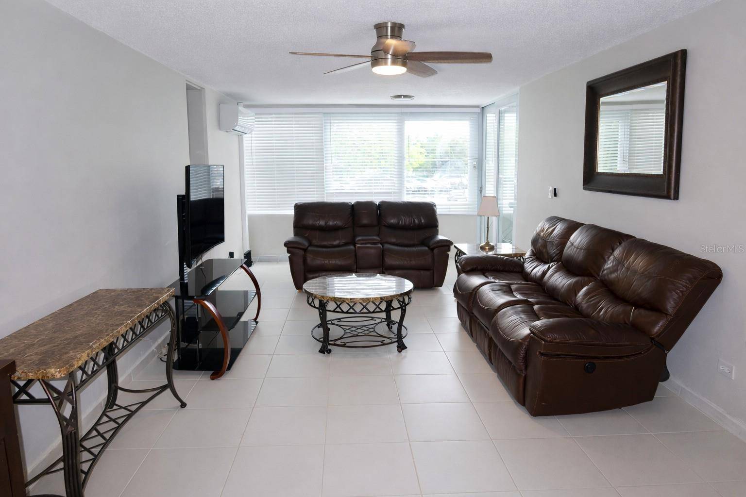 27 AVE LAGUNA GARDENS #GH, Carolina, PR 00979