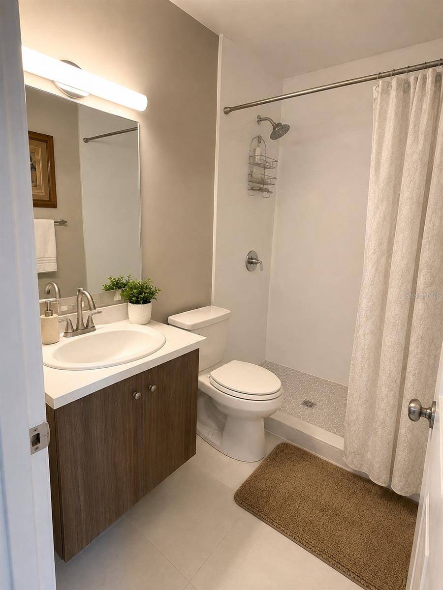 27 AVE LAGUNA GARDENS #GH, Carolina, PR 00979