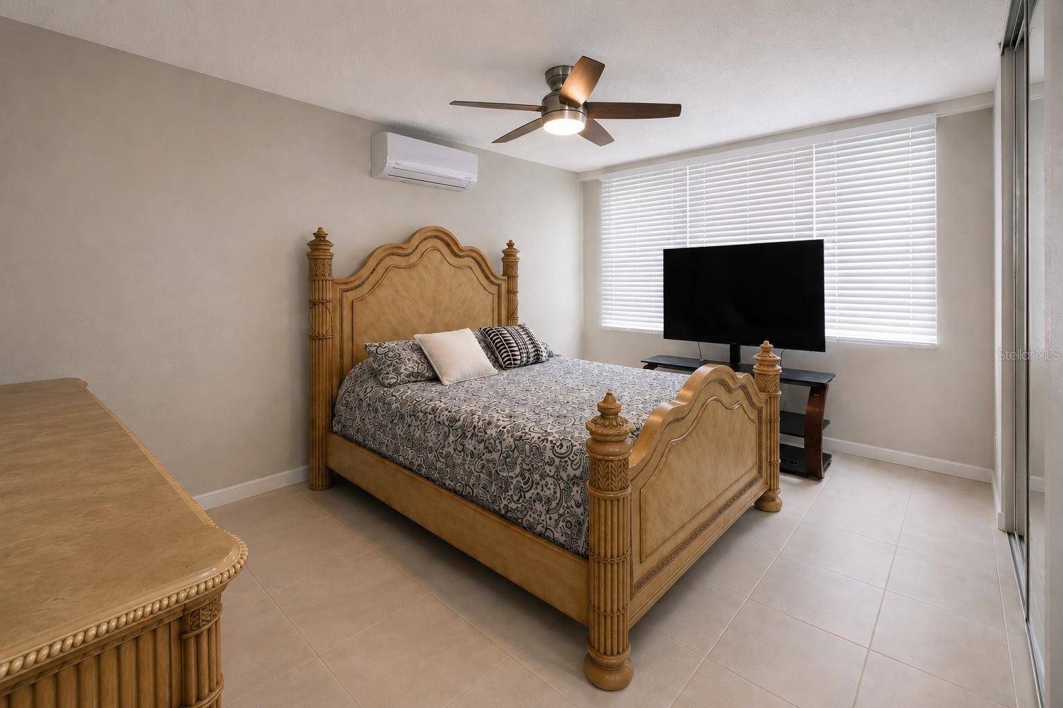 27 AVE LAGUNA GARDENS #GH, Carolina, PR 00979