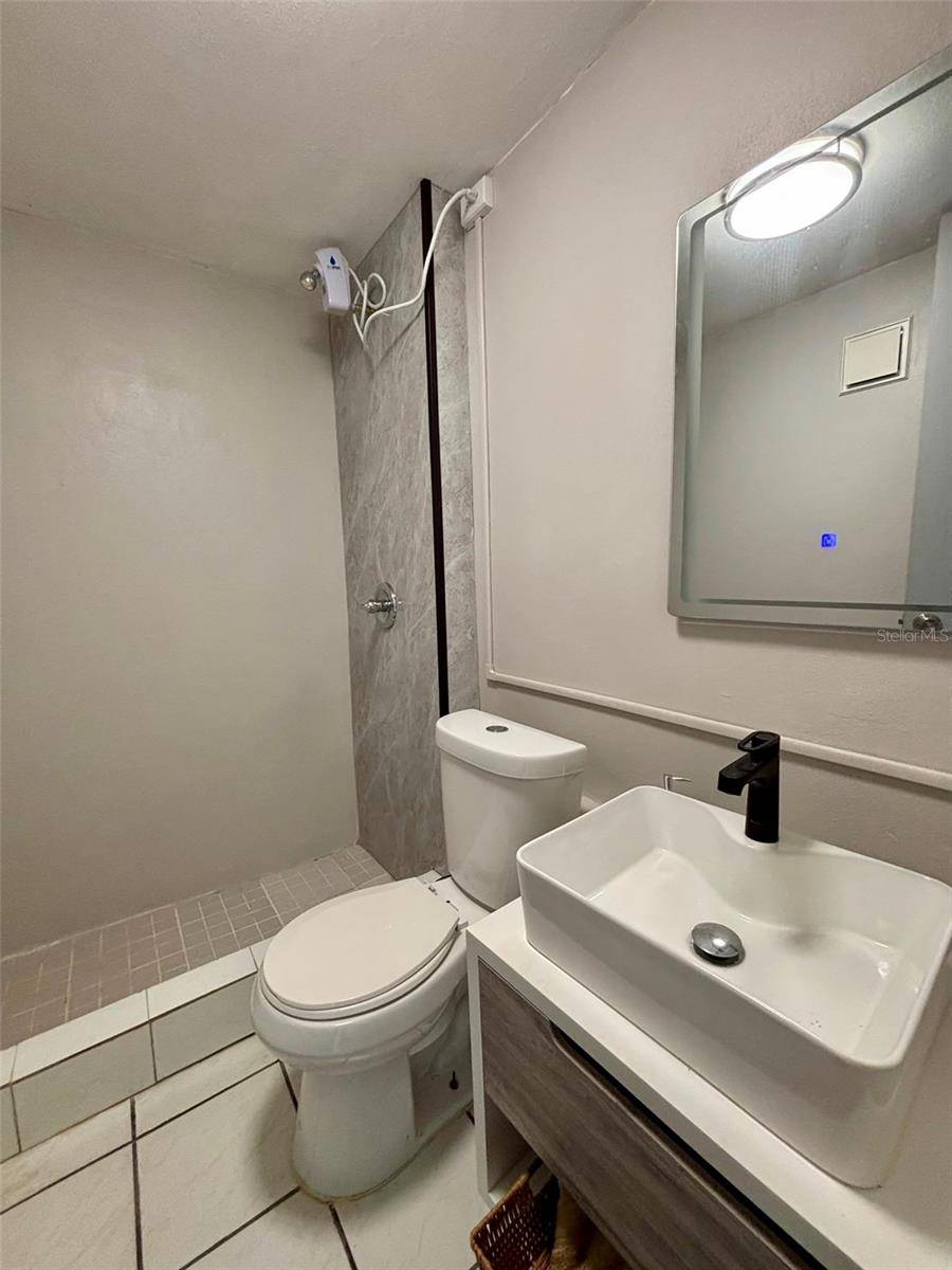 calle 2 A-6 URB ROYAL TOWN, Bayamon, PR 00956