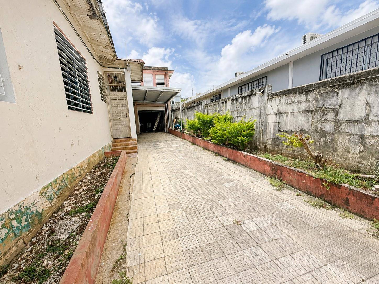 1 LUIS VENEGAS ST., Guayama, PR 00784