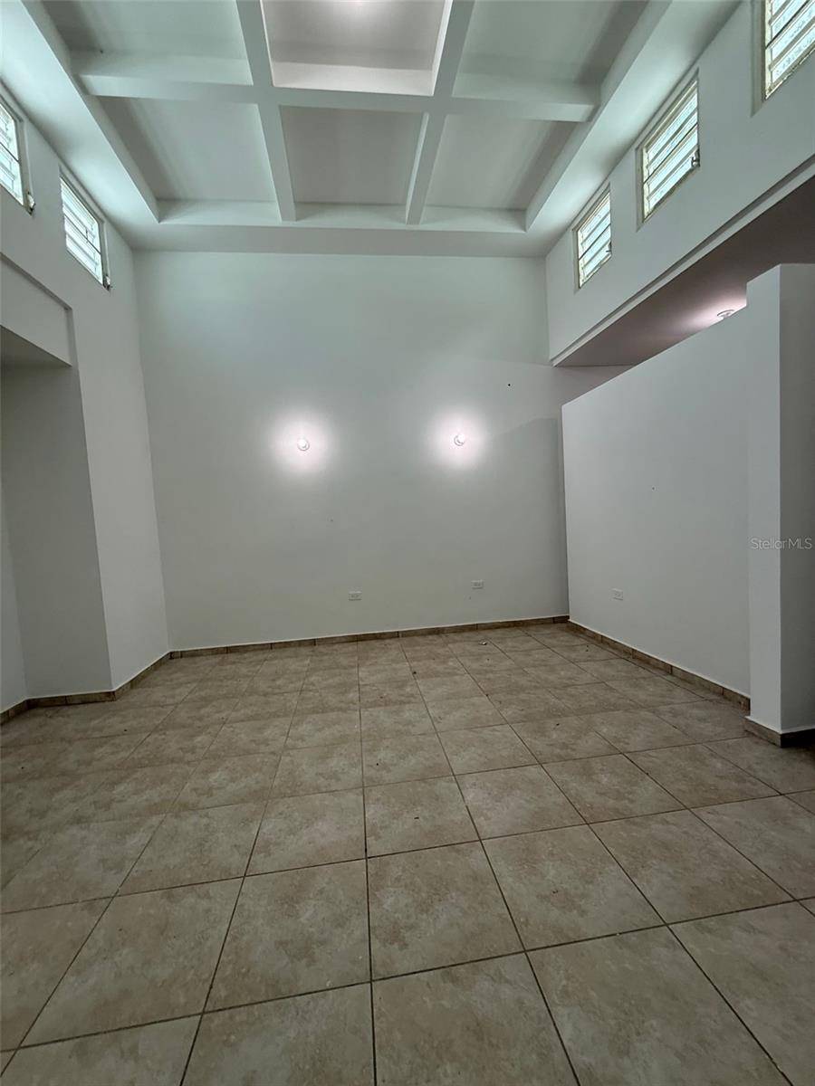 796 BAIROA, Caguas, PR 00725