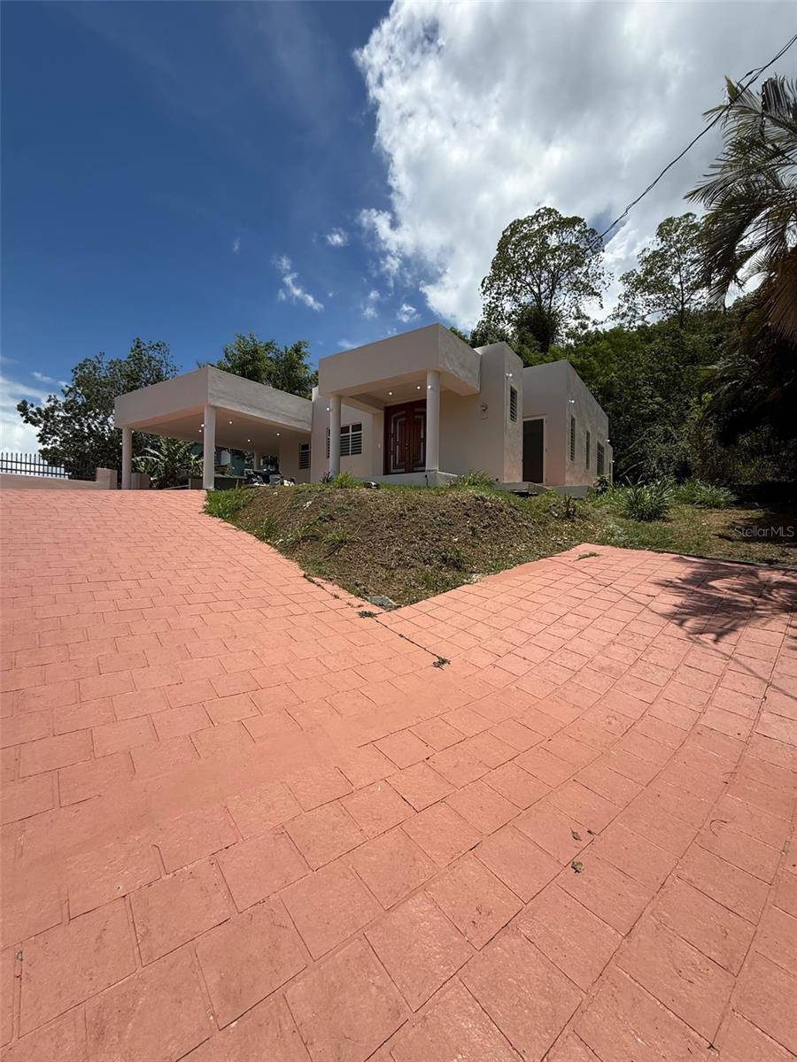 796 BAIROA, Caguas, PR 00725