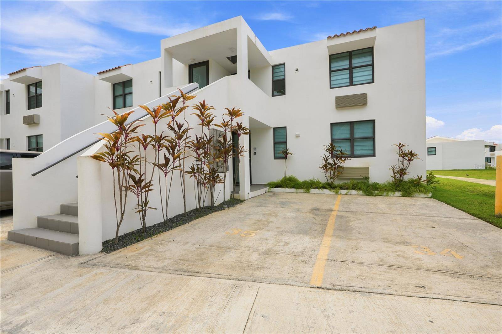 C-205 MARBELLA, Isabela, PR 00662