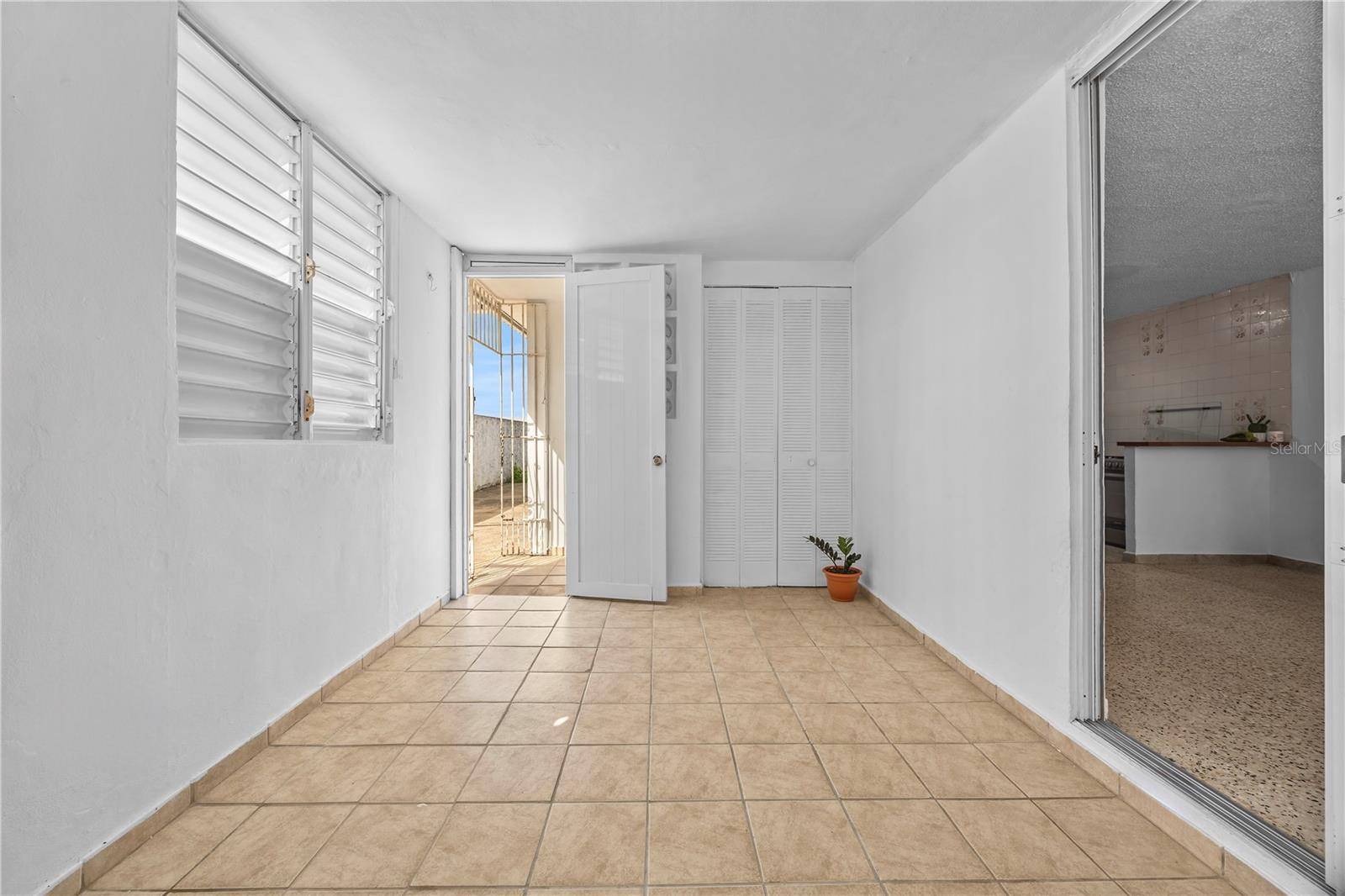 6 NO C49 VALLES DE MANATI, Manati, PR 00674
