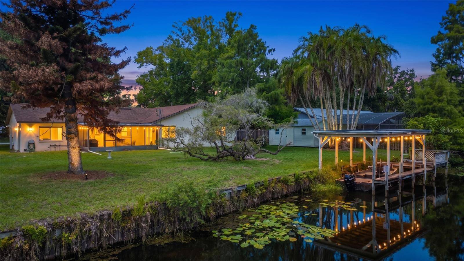 28800 TAMMI DR, Tavares, FL 32778