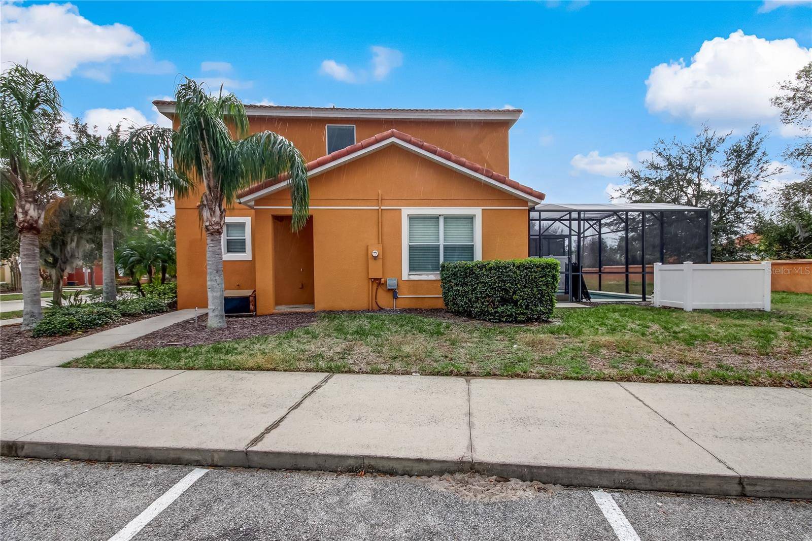 500 LAS FUENTES DR, Kissimmee, FL 34746