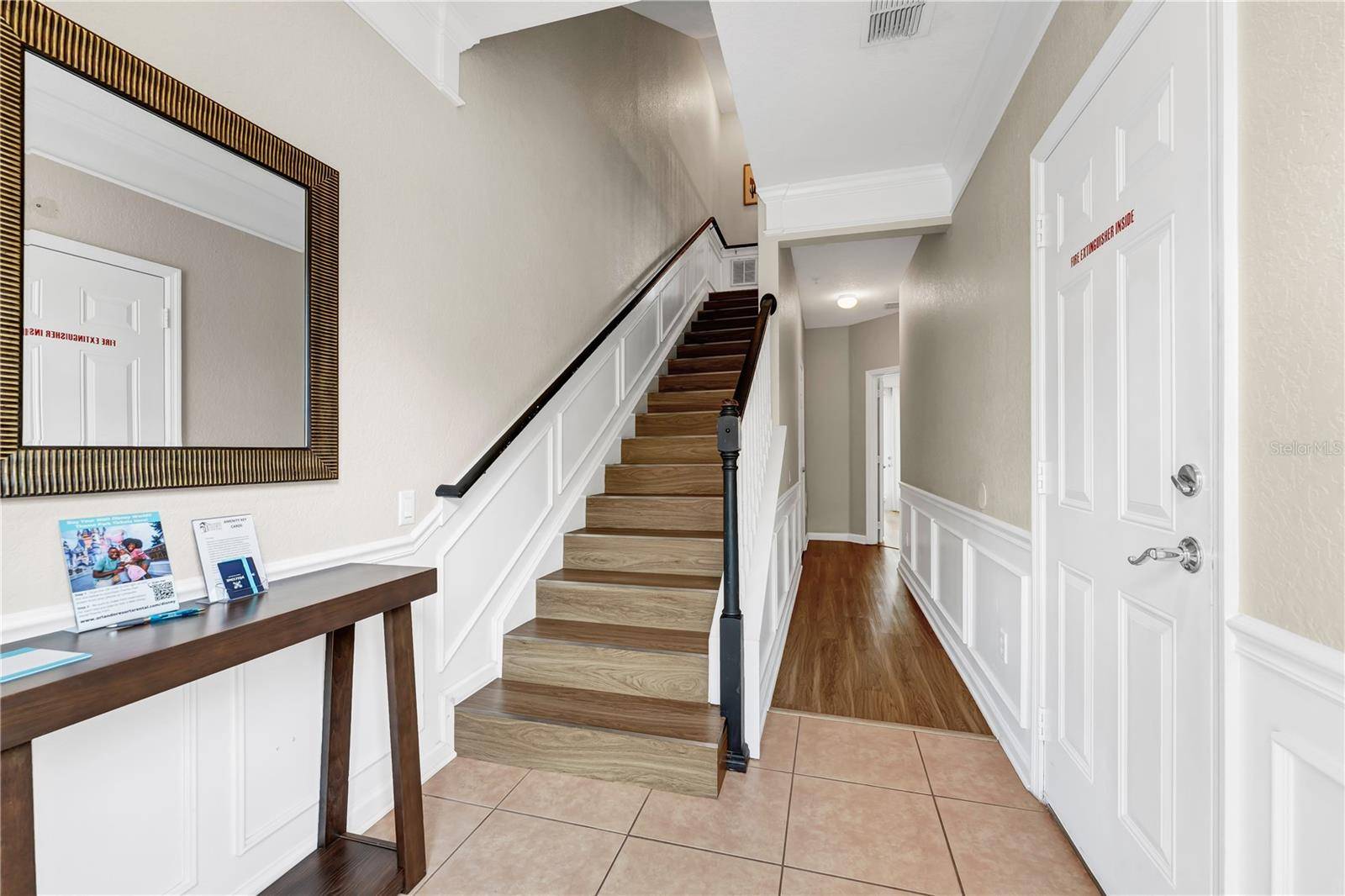 5064 TIDEVIEW CIR #82, Orlando, FL 32819