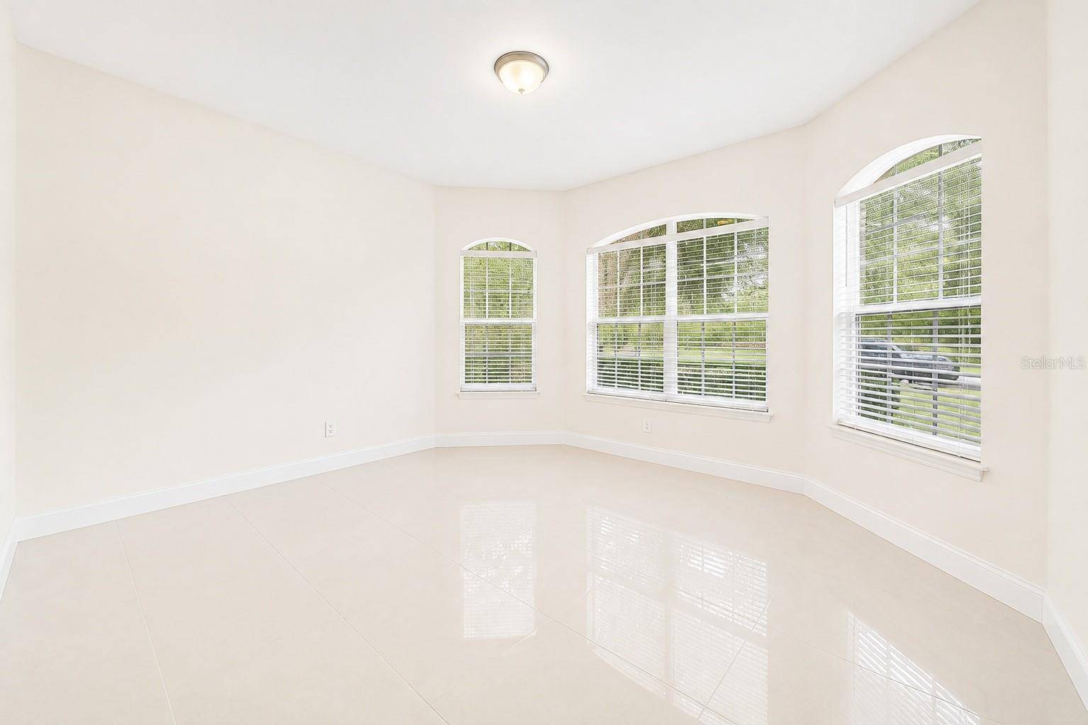 909 SUMMIT ASH CT, Deland, FL 32724